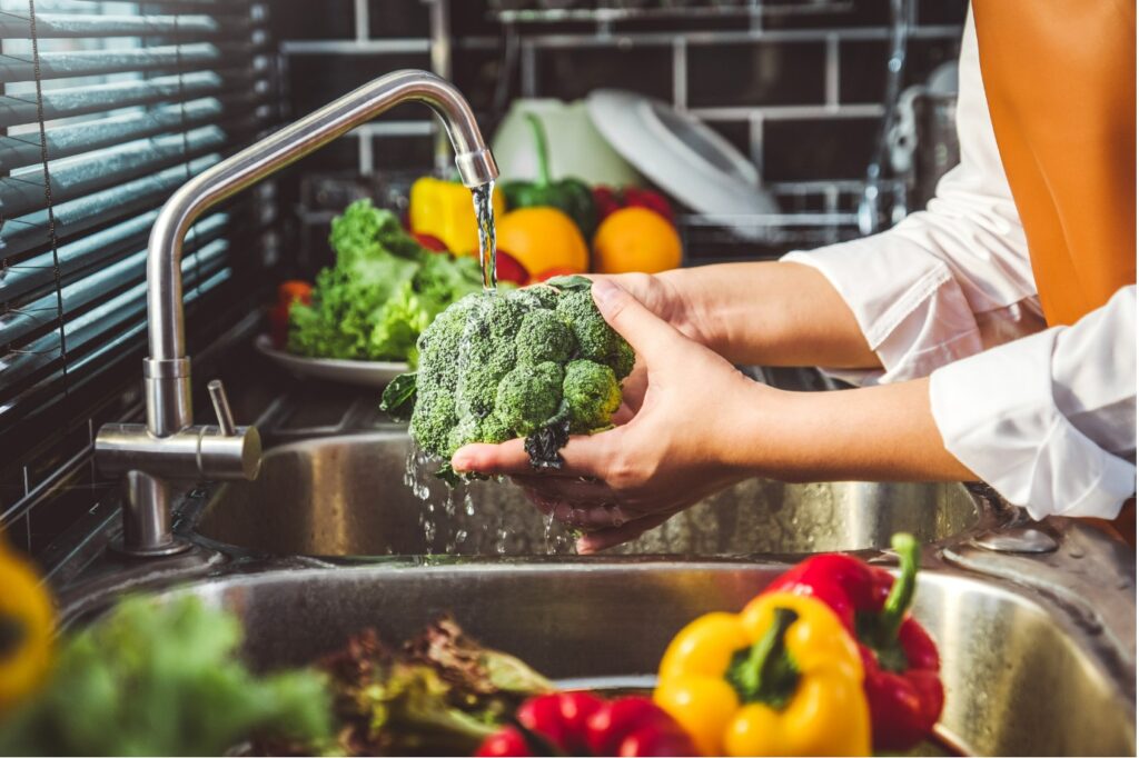 How to Wash Fruits and Vegetables: A Complete Guide